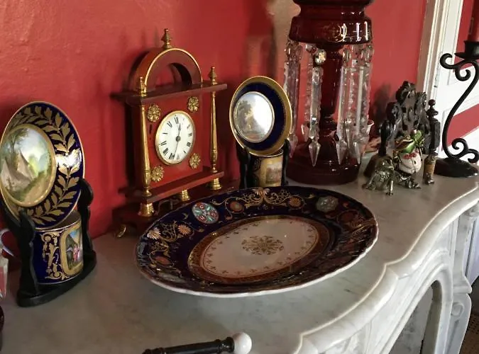 Chateau De Beaulieu Bed & Breakfast 3*