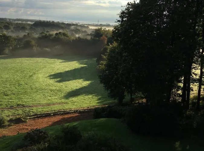 Chateau De Beaulieu Bed & Breakfast